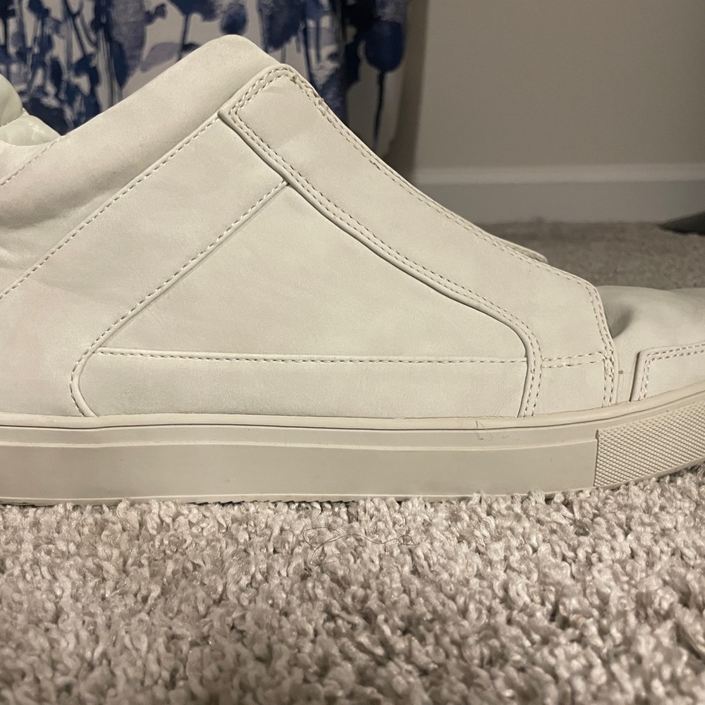 Steve Madden Defstar sneaker/shoe